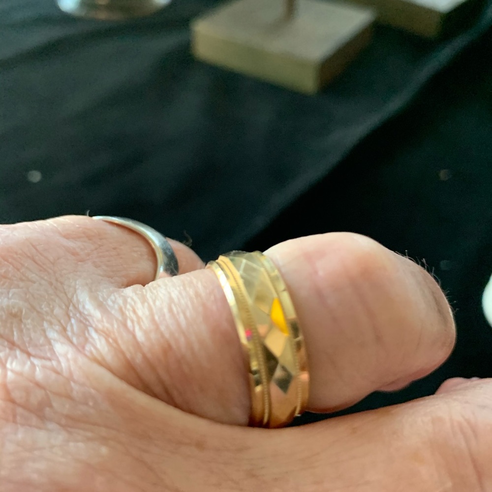 Men’s Wedding Band